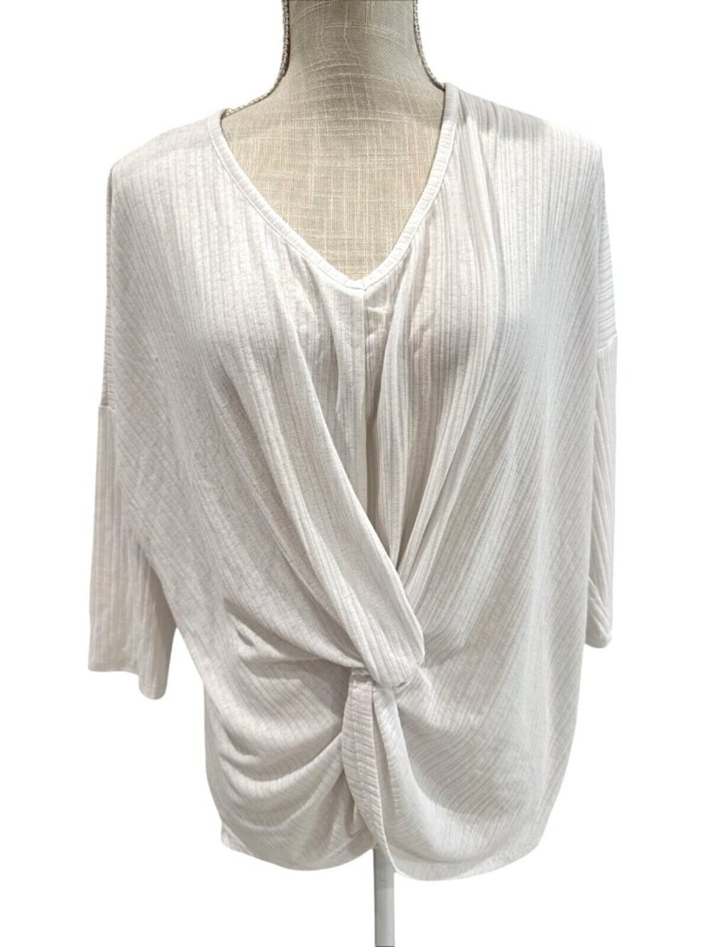 Femme By Tresics Knotted Front Top V-Neck Blouse White Ribbed MX/S